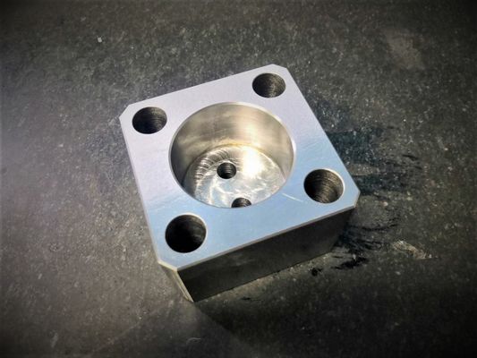De Vlakheidsprecisie Machinaal bewerkte Delen van SKD11 Ra0.8 0.01mm