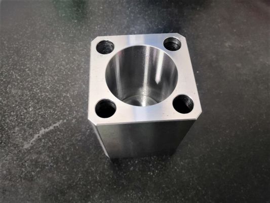 De Vlakheidsprecisie Machinaal bewerkte Delen van SKD11 Ra0.8 0.01mm